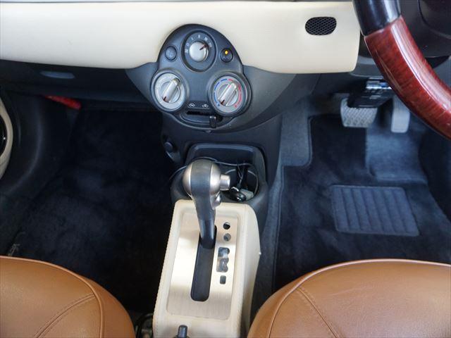 ビュート 　禁煙車　取説　パナソニックナビ　地デジ　革調シート　スマートキー２個　プッシュ式スタート　ＥＴＣ（54枚目）