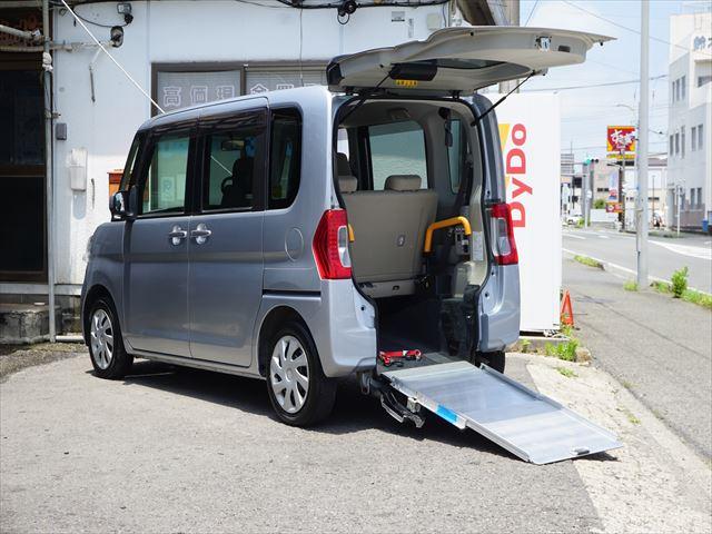 タント 　福祉車両スローパーＸＳＡリヤシート仕様　電動ウィンチ　ウィンチリモコン１個　ワンオーナー　禁煙車　スマートキー２個　手すり　左パワードア　エコアイドル　プッシュ式スタート　１年保証（9枚目）