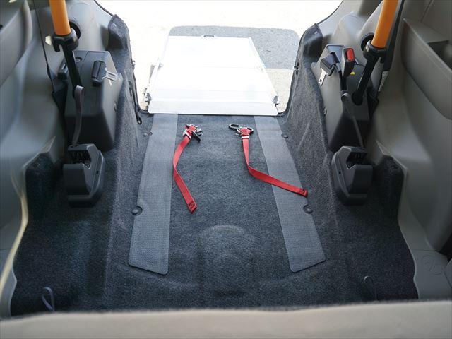 タント 　福祉車両スローパーＸＳＡリヤシート仕様　電動ウィンチ　ウィンチリモコン１個　ワンオーナー　禁煙車　スマートキー２個　手すり　左パワードア　エコアイドル　プッシュ式スタート　１年保証（45枚目）