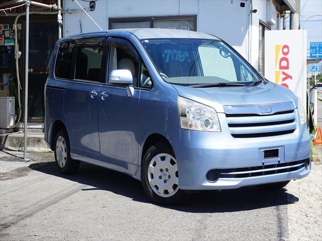 ノア 　福祉車両ＧＬセレクションクルマイスシヨウスロープタイプタイプ１　２列目電動ウィンチ　車イス１名　走行１７７０５キロ　左パワースライドドア　禁煙車　キーレス　ドライブレコーダー（6枚目）