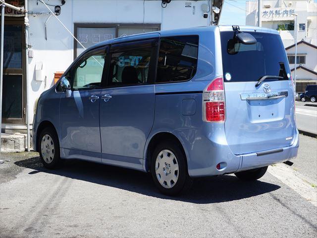 ノア 　福祉車両ＧＬセレクションクルマイスシヨウスロープタイプタイプ１　２列目電動ウィンチ　車イス１名　走行１７７０５キロ　左パワースライドドア　禁煙車　キーレス　ドライブレコーダー（67枚目）