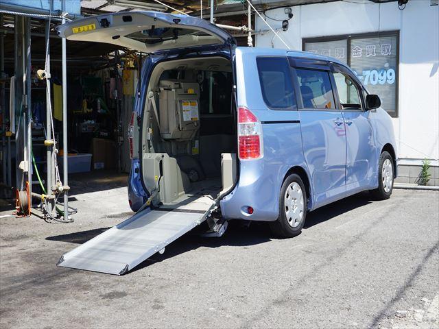 ノア 　福祉車両ＧＬセレクションクルマイスシヨウスロープタイプタイプ１　２列目電動ウィンチ　車イス１名　走行１７７０５キロ　左パワースライドドア　禁煙車　キーレス　ドライブレコーダー（69枚目）