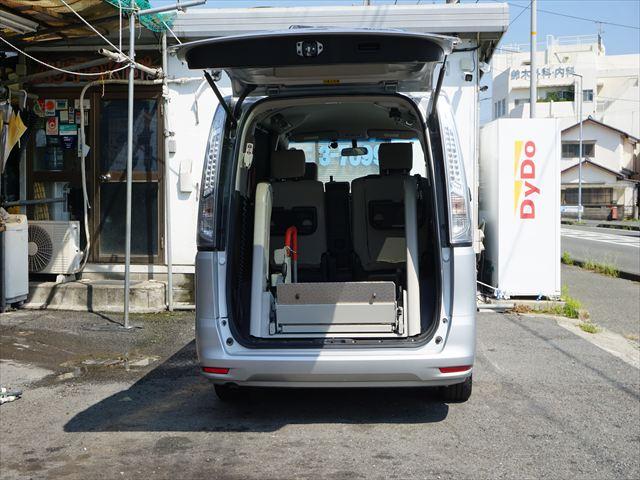 セレナ 　福祉車両チェアキャブリフター８ナンバー車いす移動車６名　禁煙車　純正ナビフルセグテレビ　バックカメラ　ＥＴＣ　ドライブレコーダー　左パワードア　スマートキー　リヤエアコン　手すり　左オートステップ（22枚目）