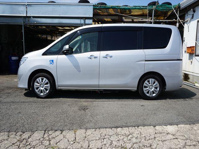 セレナ 　福祉車両チェアキャブリフター８ナンバー車いす移動車６名　禁煙車　純正ナビフルセグテレビ　バックカメラ　ＥＴＣ　ドライブレコーダー　左パワードア　スマートキー　リヤエアコン　手すり　左オートステップ（76枚目）