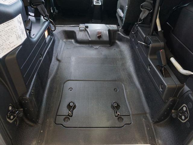 ラクティス 　福祉車両８ナンバー車いす移動車４人乗り　Ｘウェルキャブスロープタイプ１助手席側リヤシートなし　後退防止ベルト　電動固定装置　車高調整付　取説保証書　純正ナビワンセグテレビバックカメラ　ＥＴＣ　禁煙車（46枚目）
