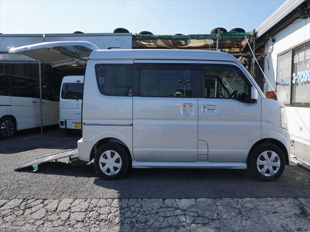 エブリイワゴン 　福祉車両車いす移動車分割式リヤシート　電動ウィンチ　ウィンチリモコン　車両非課税　スマートキー２個　エクリプスナビ　取説保証書　リヤヒーター　手すり　１年保証（4枚目）