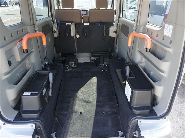 エブリイワゴン 　福祉車両車いす移動車分割式リヤシート　電動ウィンチ　ウィンチリモコン　車両非課税　スマートキー２個　エクリプスナビ　取説保証書　リヤヒーター　手すり　１年保証（18枚目）