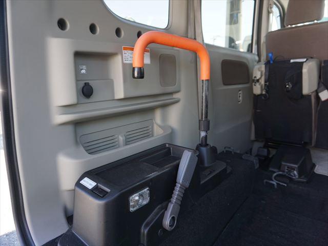 エブリイワゴン 　福祉車両車いす移動車分割式リヤシート　電動ウィンチ　ウィンチリモコン　車両非課税　スマートキー２個　エクリプスナビ　取説保証書　リヤヒーター　手すり　１年保証（50枚目）