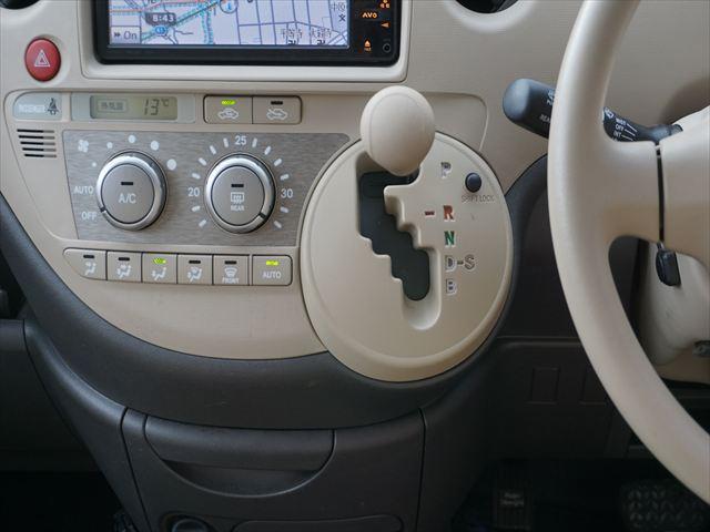 シエンタ 福祉車両Xウェルキャブ車いす仕様車タイプ1スロープ 車両非課税 禁煙車 車高調性セーフティーベルト電動固定装置 キーレス 左側パワードア ナビバックカメラ ETC(11枚目)