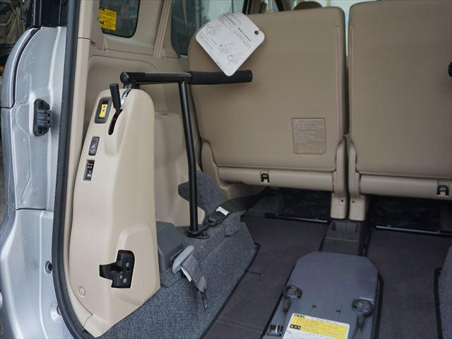 シエンタ 福祉車両Xウェルキャブ車いす仕様車タイプ1スロープ 車両非課税 禁煙車 車高調性セーフティーベルト電動固定装置 キーレス 左側パワードア ナビバックカメラ ETC(27枚目)