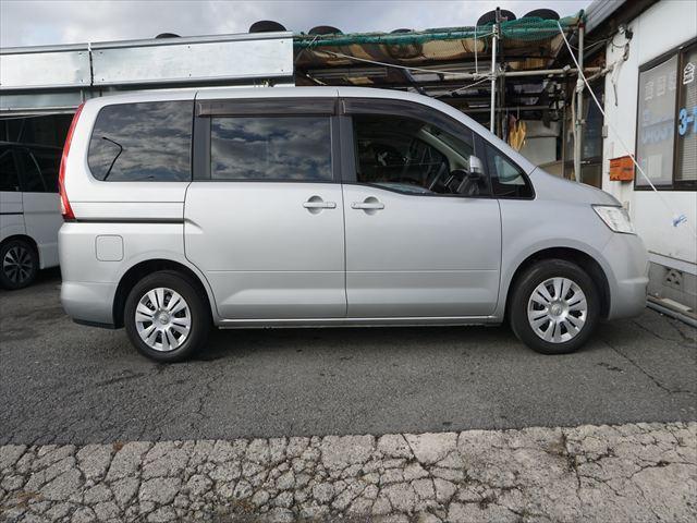 セレナ 福祉車両セカンドサイドリフトアップシートリモコン付 オートステップ 車いすつり上げ装置 カロッツェリア前後ドラレコ ETC イオンクリーン バイザー ナビバックカメラ 禁煙車(4枚目)