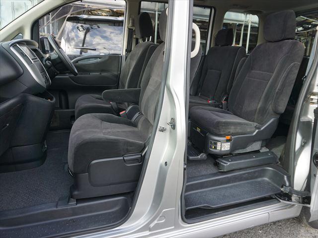 セレナ 福祉車両セカンドサイドリフトアップシートリモコン付 オートステップ 車いすつり上げ装置 カロッツェリア前後ドラレコ ETC イオンクリーン バイザー ナビバックカメラ 禁煙車(13枚目)