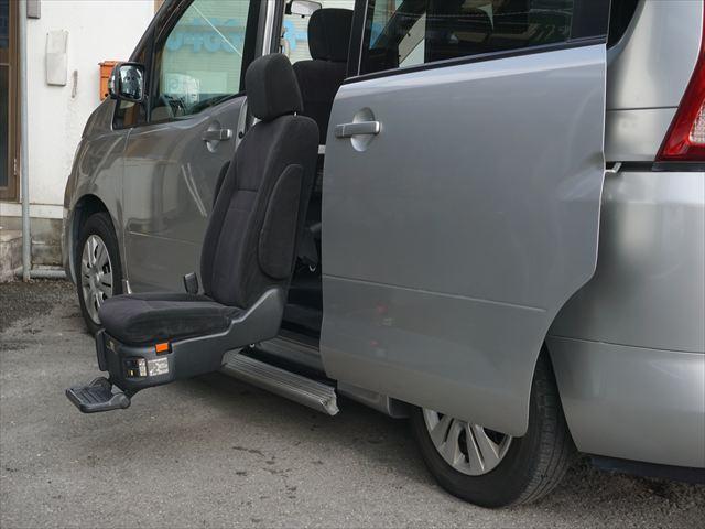 セレナ 福祉車両セカンドサイドリフトアップシートリモコン付 オートステップ 車いすつり上げ装置 カロッツェリア前後ドラレコ ETC イオンクリーン バイザー ナビバックカメラ 禁煙車(31枚目)
