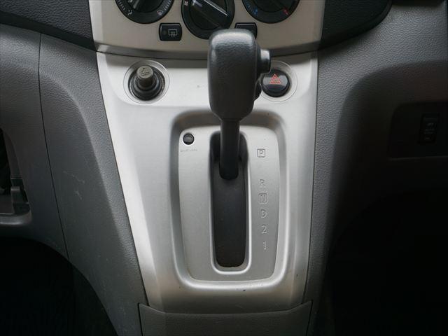 NV200バネットワゴン 福祉車両チェアキャブスロープ車いす2基 手すり 6人乗り 左オートステップ エクリプスナビバックカメラ 取説保証書 ETC(11枚目)