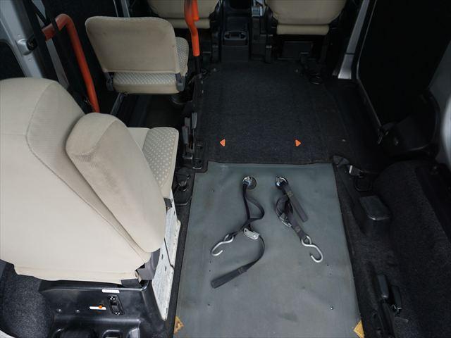 NV200バネットワゴン 福祉車両チェアキャブスロープ車いす2基 手すり 6人乗り 左オートステップ エクリプスナビバックカメラ 取説保証書 ETC(36枚目)