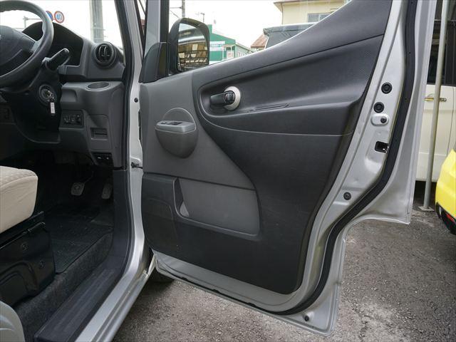 NV200バネットワゴン 福祉車両チェアキャブスロープ車いす2基 手すり 6人乗り 左オートステップ エクリプスナビバックカメラ 取説保証書 ETC(61枚目)