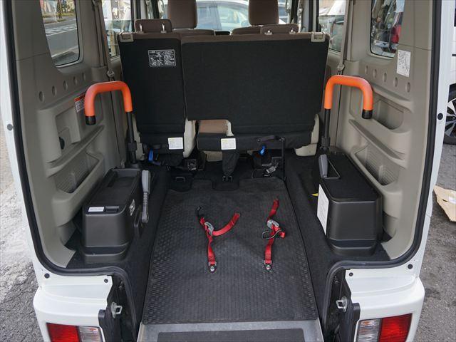 エブリイワゴン 福祉車両車いす移動車分割式リヤシート電動ウィンチ スマートキー 保証書 走行49423キロ 1年保証(33枚目)