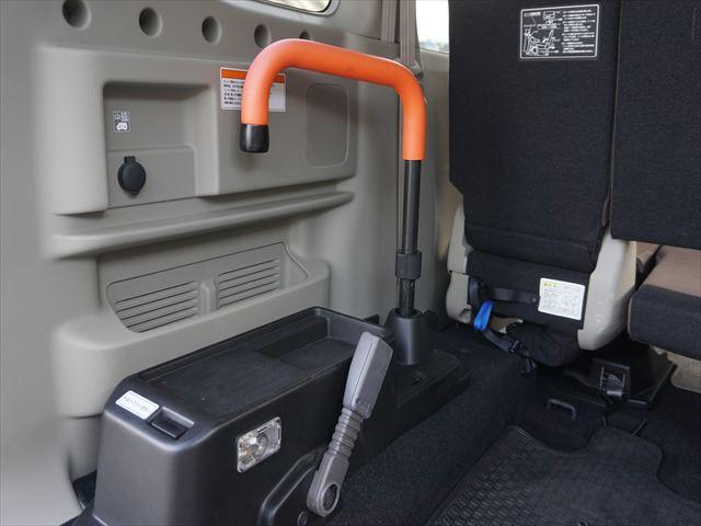 エブリイワゴン 福祉車両車いす移動車分割式リヤシート電動ウィンチ スマートキー 保証書 走行49423キロ 1年保証(39枚目)
