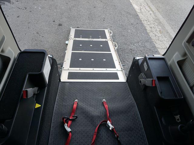 エブリイワゴン 福祉車両車いす移動車分割式リヤシート電動ウィンチ スマートキー 保証書 走行49423キロ 1年保証(63枚目)
