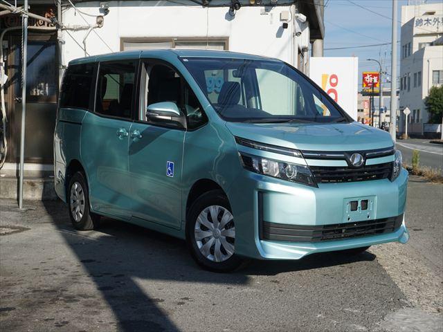 ヴォクシー 　福祉車両ＸＣパッケージウェルキャブ車いす２名仕様スロープ　２列目電動ウィンチ電動固定装置　３列目後退防止装置電動固定装置　ナビバックカメラ　キーレススペアキー（6枚目）