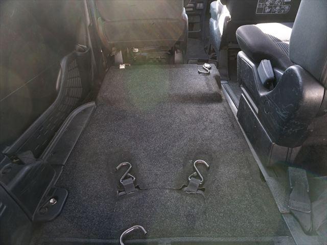 ヴォクシー 　福祉車両ＸＣパッケージウェルキャブ車いす２名仕様スロープ　２列目電動ウィンチ電動固定装置　３列目後退防止装置電動固定装置　ナビバックカメラ　キーレススペアキー（36枚目）