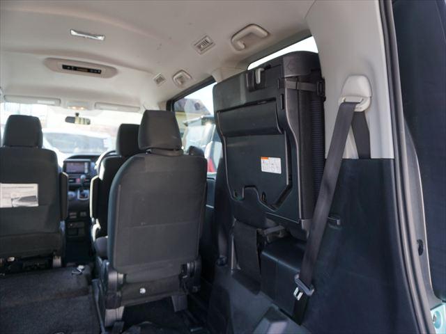ヴォクシー 　福祉車両ＸＣパッケージウェルキャブ車いす２名仕様スロープ　２列目電動ウィンチ電動固定装置　３列目後退防止装置電動固定装置　ナビバックカメラ　キーレススペアキー（41枚目）