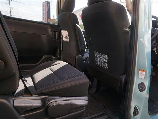 ヴォクシー 　福祉車両ＸＣパッケージウェルキャブ車いす２名仕様スロープ　２列目電動ウィンチ電動固定装置　３列目後退防止装置電動固定装置　ナビバックカメラ　キーレススペアキー（60枚目）