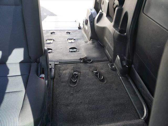 ヴォクシー 　福祉車両ＸＣパッケージウェルキャブ車いす２名仕様スロープ　２列目電動ウィンチ電動固定装置　３列目後退防止装置電動固定装置　ナビバックカメラ　キーレススペアキー（63枚目）