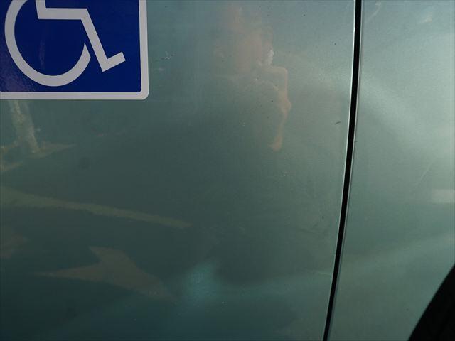 ヴォクシー 　福祉車両ＸＣパッケージウェルキャブ車いす２名仕様スロープ　２列目電動ウィンチ電動固定装置　３列目後退防止装置電動固定装置　ナビバックカメラ　キーレススペアキー（77枚目）