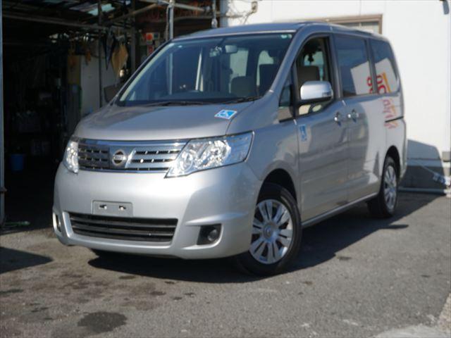 セレナ 　福祉車両チェアキャブスロープ車いす２名　２列目電動ウィンチ３列目後退防止ベルト　ナビバックカメラ　キーレス（7枚目）