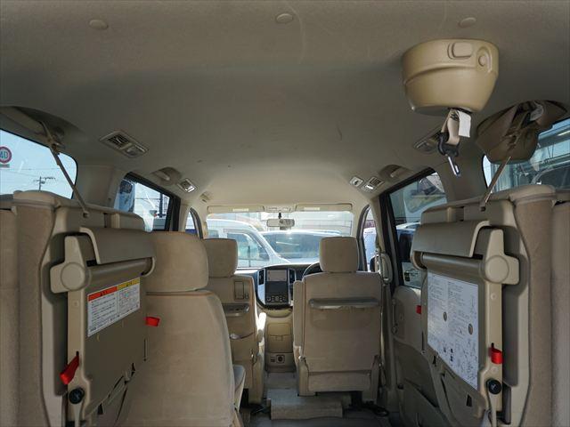 セレナ 　福祉車両チェアキャブスロープ車いす２名　２列目電動ウィンチ３列目後退防止ベルト　ナビバックカメラ　キーレス（12枚目）