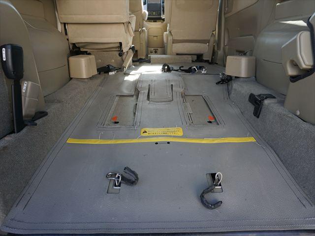 セレナ 　福祉車両チェアキャブスロープ車いす２名　２列目電動ウィンチ３列目後退防止ベルト　ナビバックカメラ　キーレス（50枚目）