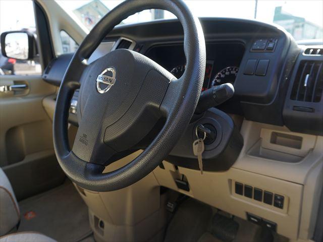 セレナ 　福祉車両チェアキャブスロープ車いす２名　２列目電動ウィンチ３列目後退防止ベルト　ナビバックカメラ　キーレス（62枚目）