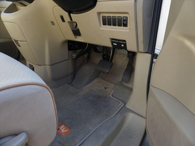 セレナ 　福祉車両チェアキャブスロープ車いす２名　２列目電動ウィンチ３列目後退防止ベルト　ナビバックカメラ　キーレス（63枚目）