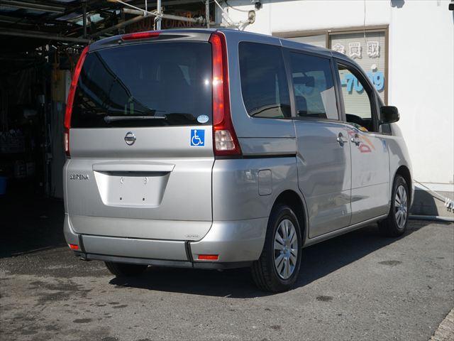 セレナ 　福祉車両チェアキャブスロープ車いす２名　２列目電動ウィンチ３列目後退防止ベルト　ナビバックカメラ　キーレス（71枚目）