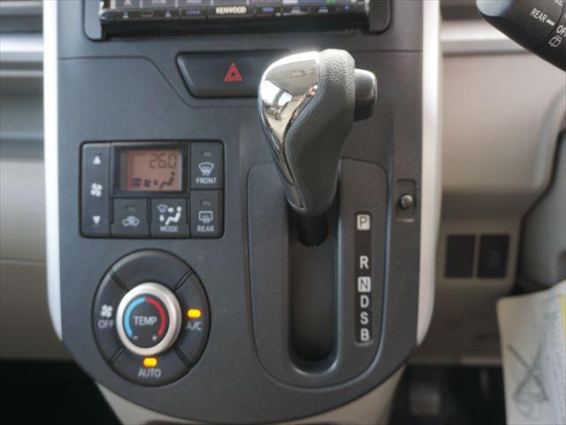 タント Xウェルキャブ助手席電動リフトアップシート リフトリモコン付 スマートキー 左パワードア ケンウッドナビ バックカメラ 取説 1年保証(11枚目)