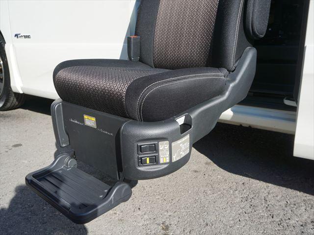 セレナ 　福祉車両セカンドスライドアップシートハイウェイスターＶＳハイブリッドアドバンスドセーフティーパッケージエマージェンシブレーキ両側パワードアカロッツェリアナビバックカメラ地デジ　アラウンドビューモニター（25枚目）