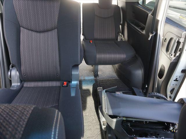 セレナ 　福祉車両セカンドスライドアップシートハイウェイスターＶＳハイブリッドアドバンスドセーフティーパッケージエマージェンシブレーキ両側パワードアカロッツェリアナビバックカメラ地デジ　アラウンドビューモニター（31枚目）