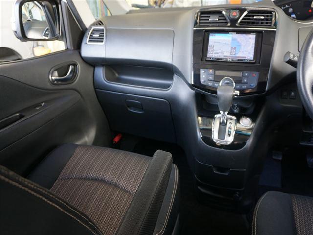 セレナ 　福祉車両セカンドスライドアップシートハイウェイスターＶＳハイブリッドアドバンスドセーフティーパッケージエマージェンシブレーキ両側パワードアカロッツェリアナビバックカメラ地デジ　アラウンドビューモニター（42枚目）