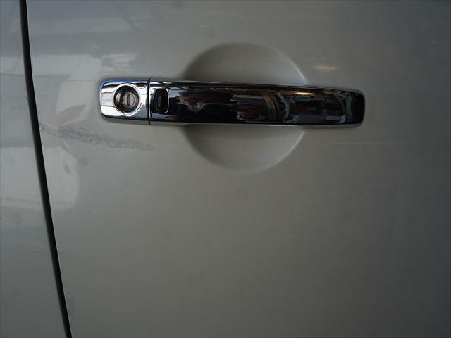 セレナ 　福祉車両セカンドスライドアップシートハイウェイスターＶＳハイブリッドアドバンスドセーフティーパッケージエマージェンシブレーキ両側パワードアカロッツェリアナビバックカメラ地デジ　アラウンドビューモニター（68枚目）