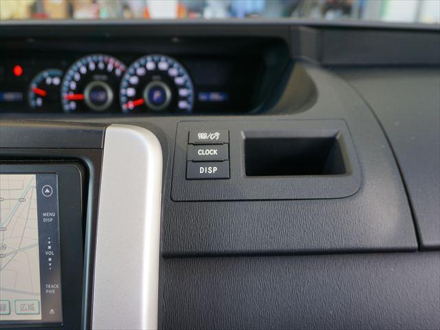 ヴォクシー 福祉車両2列目電動サイドリフトアップシート 禁煙車 純正ナビテレビ バックカメラ ETC 左パワードア 保証書 キーレス リフト用リモコン(35枚目)