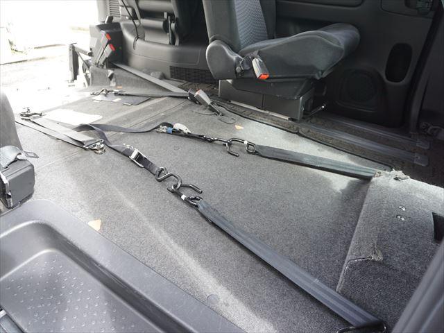 セレナ 　福祉車両チェアキャブスロープ車いす２名　２列目電動ウィンチ　３列目後退防止ベルト　オートステップ　左パワードア　禁煙車　取説　保証書　インテリジェントキー　ワンオーナー　リヤエアコン（62枚目）