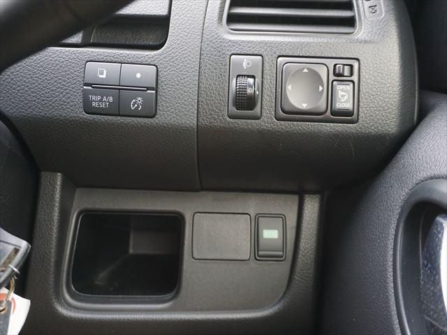 セレナ 　福祉車両チェアキャブスロープ車いす２基２列目電動ウィンチ３列目後退防止ベルト　オートステップ　手すり　キーレス　ウィンチ用リモコン　純正ディスプレーオーディオ　バックカメラ　ドラレコ（41枚目）