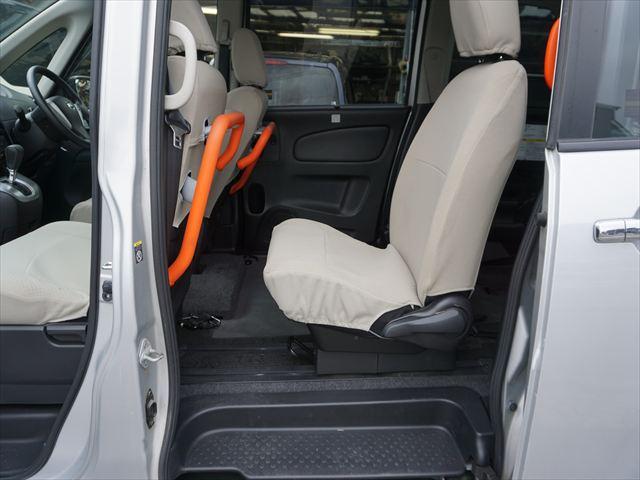 セレナ 　福祉車両チェアキャブスロープ車いす２基２列目電動ウィンチ３列目後退防止ベルト　オートステップ　手すり　キーレス　ウィンチ用リモコン　純正ディスプレーオーディオ　バックカメラ　ドラレコ（50枚目）