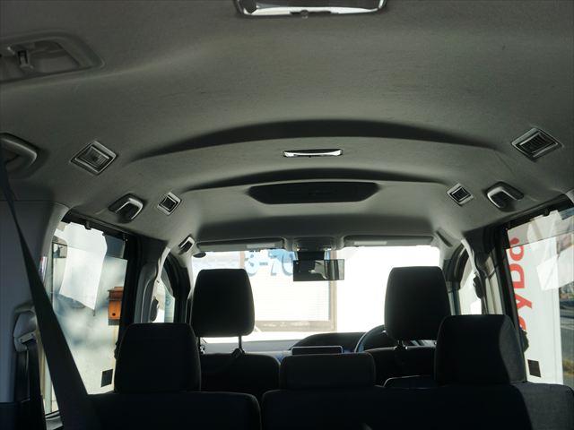 ヴォクシー 　福祉車両助手席電動サイドリフトアップシート　Ｘウェルキャブ　両側パワードア　ＬＥＤライト　純正ナビテレビ　バックカメラ　キーレス　ＥＴＣ（12枚目）