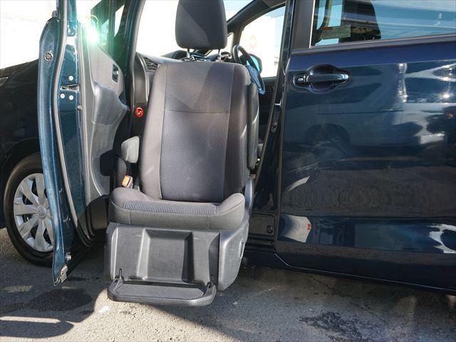ヴォクシー 　福祉車両助手席電動サイドリフトアップシート　Ｘウェルキャブ　両側パワードア　ＬＥＤライト　純正ナビテレビ　バックカメラ　キーレス　ＥＴＣ（25枚目）