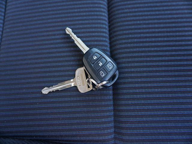 ヴォクシー 　福祉車両助手席電動サイドリフトアップシート　Ｘウェルキャブ　両側パワードア　ＬＥＤライト　純正ナビテレビ　バックカメラ　キーレス　ＥＴＣ（30枚目）