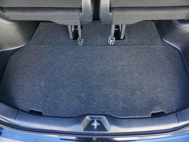 ヴォクシー 　福祉車両助手席電動サイドリフトアップシート　Ｘウェルキャブ　両側パワードア　ＬＥＤライト　純正ナビテレビ　バックカメラ　キーレス　ＥＴＣ（46枚目）