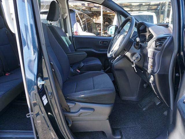 ヴォクシー 　福祉車両助手席電動サイドリフトアップシート　Ｘウェルキャブ　両側パワードア　ＬＥＤライト　純正ナビテレビ　バックカメラ　キーレス　ＥＴＣ（54枚目）