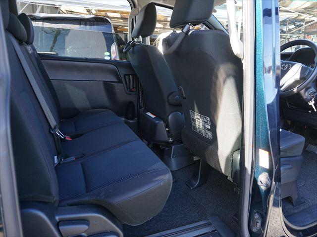 ヴォクシー 　福祉車両助手席電動サイドリフトアップシート　Ｘウェルキャブ　両側パワードア　ＬＥＤライト　純正ナビテレビ　バックカメラ　キーレス　ＥＴＣ（55枚目）